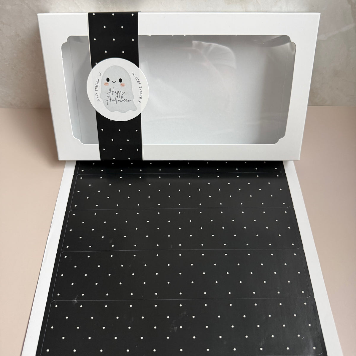 Black with Cream Dots long wrap stickers for cookie boxes and bakery packaging